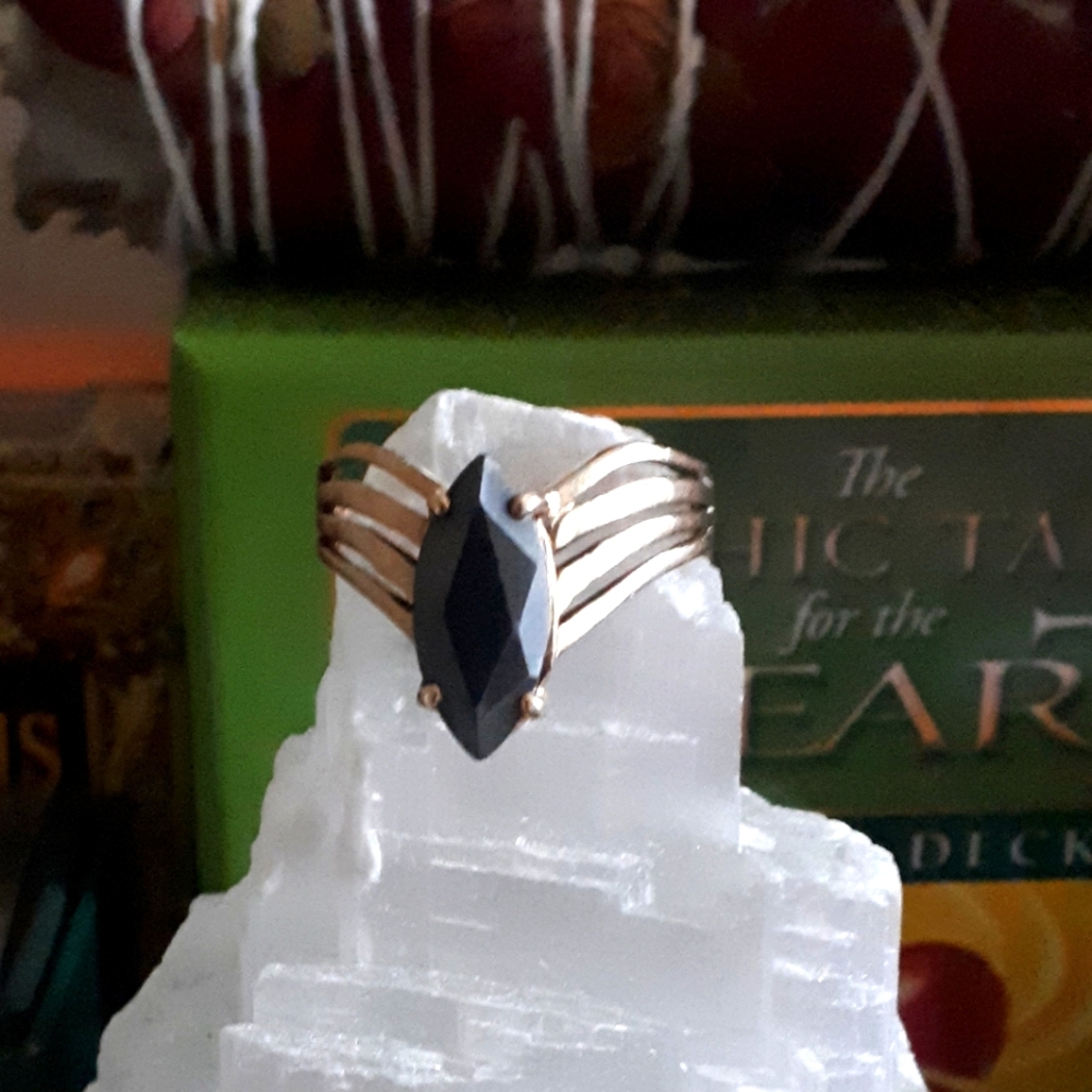 Vintage 10k black Alaskan ring